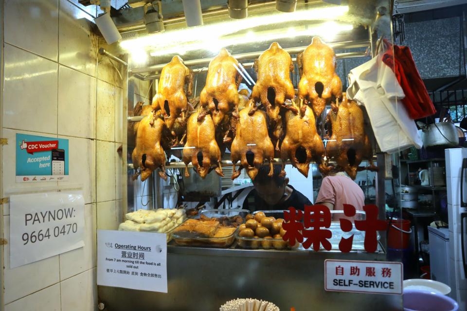 best-rated duck rice - rui heng ducks on display