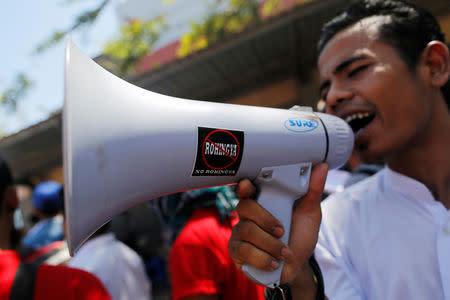 Buddhist monks and anti-Rohingya activists from Myanmar protest in front of the Thai embassy in Yangon, Myanmar, against the Thai military government invoking a special emergency law to let authorities search the Dhammakaya Temple in an attempt to arrest a former abbot, February 24, 2017. REUTERS/Soe Zeya Tun