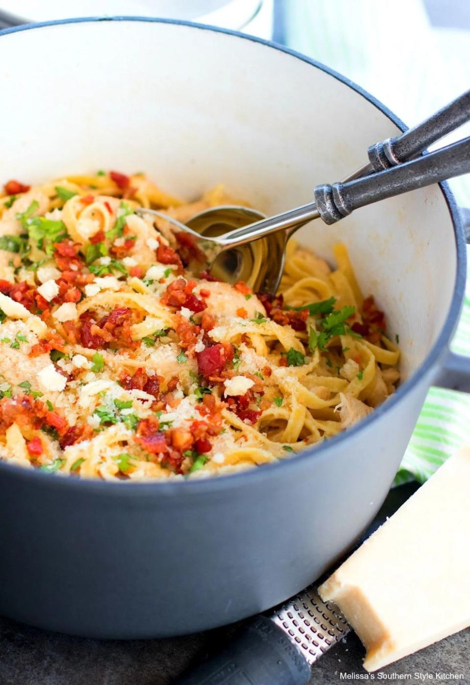 One Pot Chicken Fettuccine Alfredo with Bacon