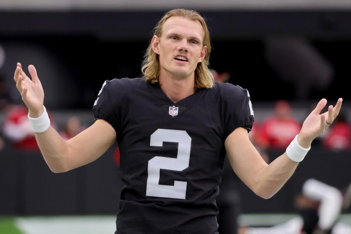 Raiders' Daniel Carlson: Kickers want to perform at the highest level, not  be limited by rules