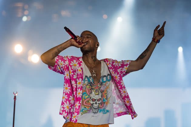 Kid Cudi walked off mid-set after being pelted with items from the raucous Miami crowd. (Photo: Jason Koerner via Getty Images)