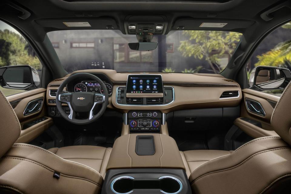 <p>2021 Chevrolet Suburban</p>