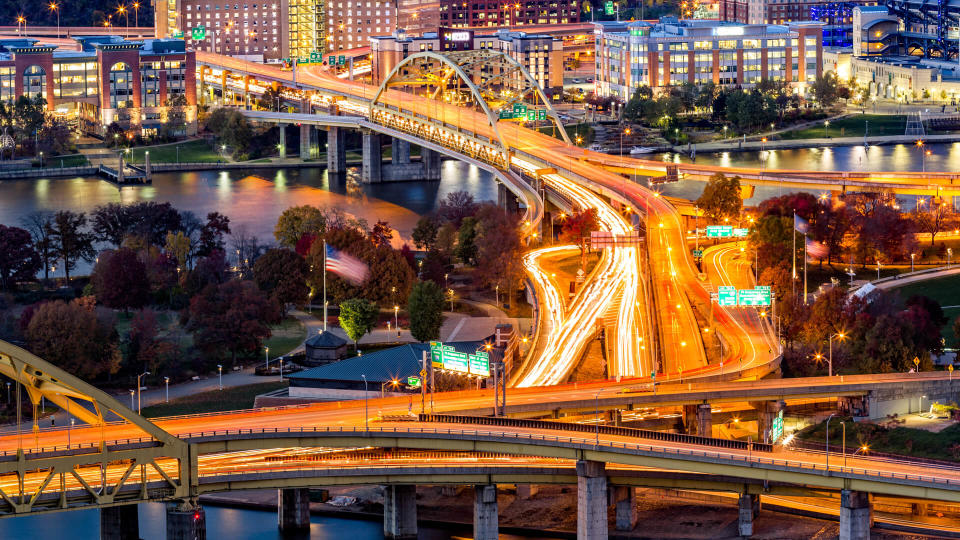 Pittsburgh traffic trails on the highway junction between Fort Duquesne and Fort Pitt bridges.