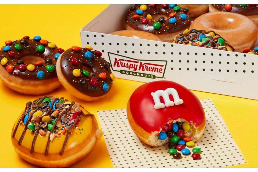 Krispy Kreme lanza donas en colaboración con M&M’S y están disponible en San Diego