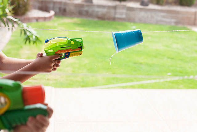 summer activities water gun race