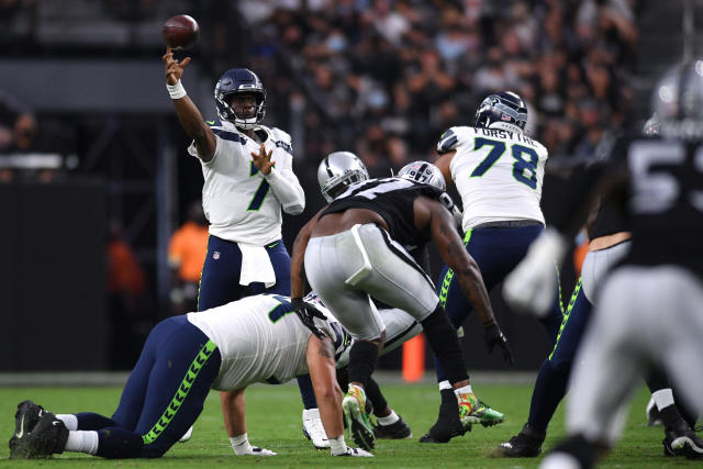 Seahawks vs. Raiders: Week 12 preview and prediction