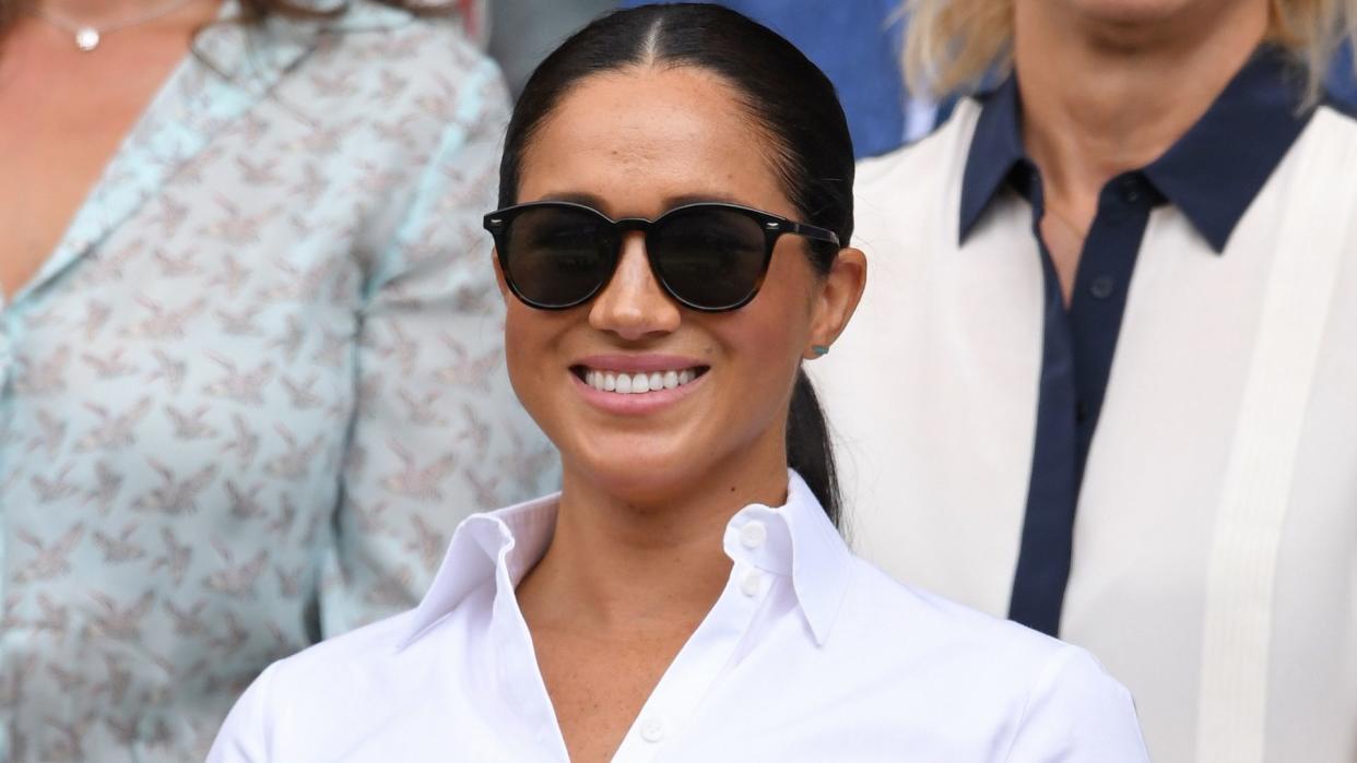 Meghan Markle, Duchess of Sussex wearing Le Specs Bandwagon sunglasses (Images via Getty Images)