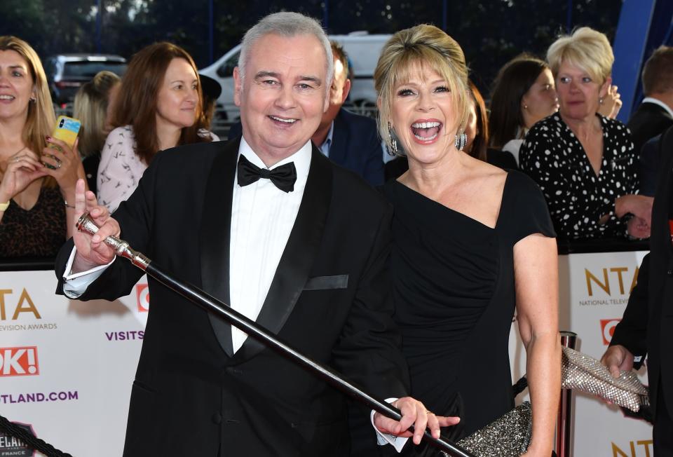 Eamonn Holmes, with wife Ruth Langsford, using a walking stick at the NTAs in 2021. (Getty Images)