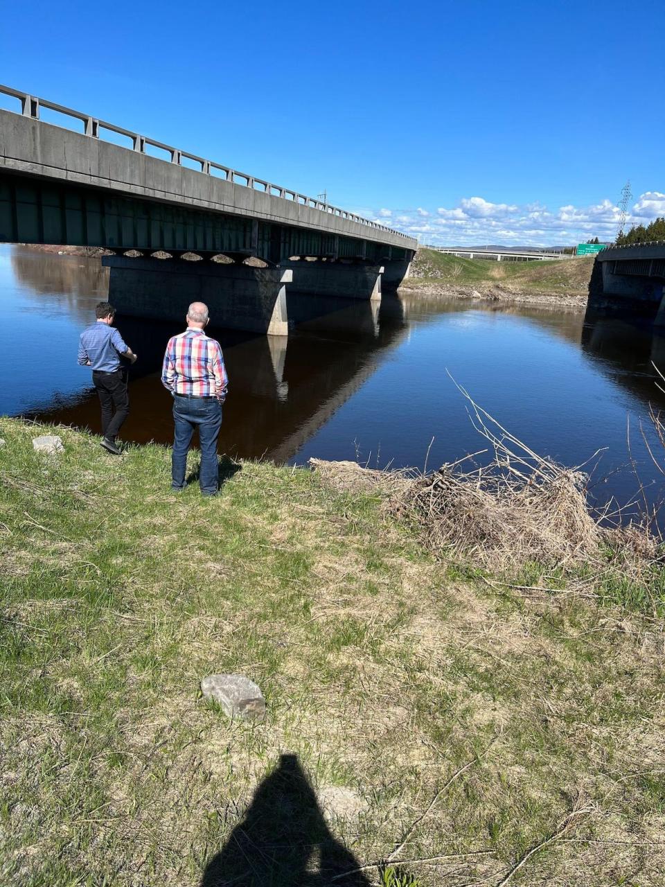 Marise Tanguay, Bertrand Potvin and Karl Thériault visited the site of the crash in the weeks that followed. 