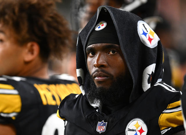 Diontae Johnson of the Pittsburgh Steelers lines up before a play News  Photo - Getty Images