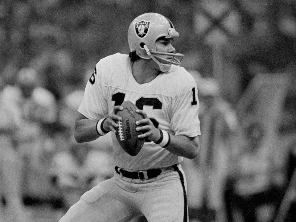 Jim Plunkett