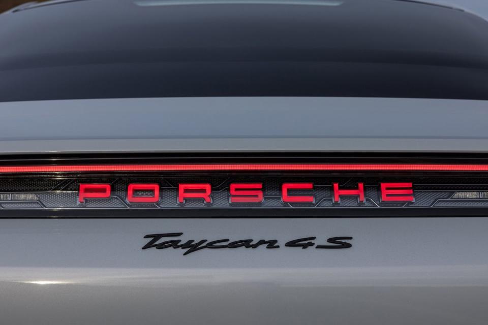 2025 porsche taycan