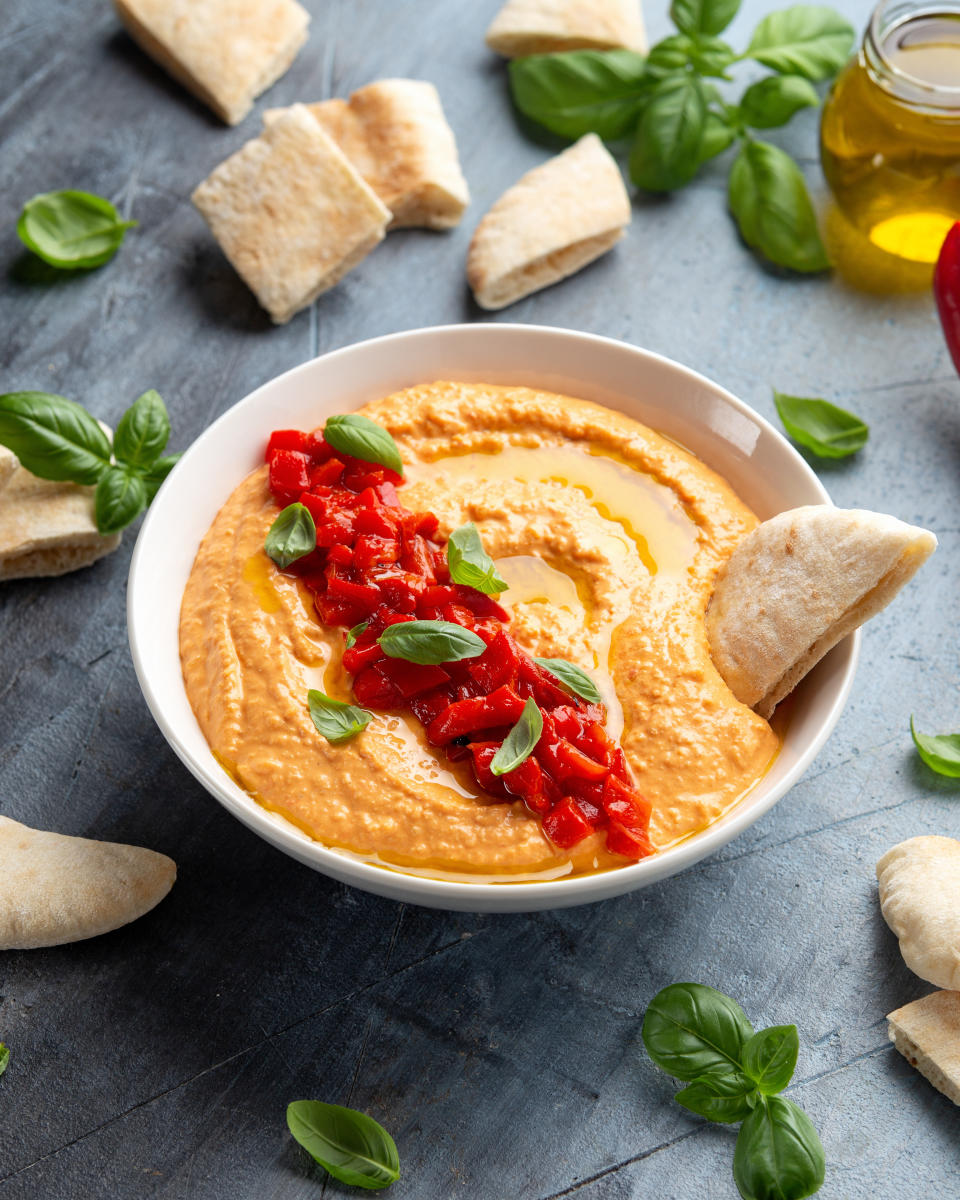 Roasted red pepper hummus