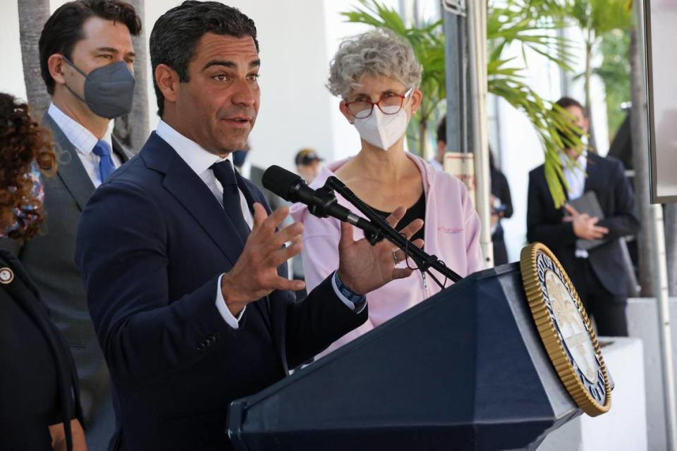 Miami Mayor Francis Suarez announces an initiative to reduce homelessness at a press conference outside City Hall on Jan. 13, 2022.