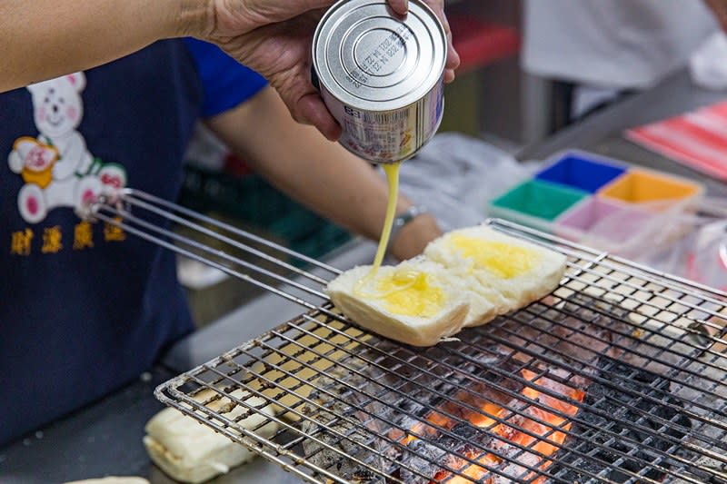 屏東東港｜佳吉烤饅頭