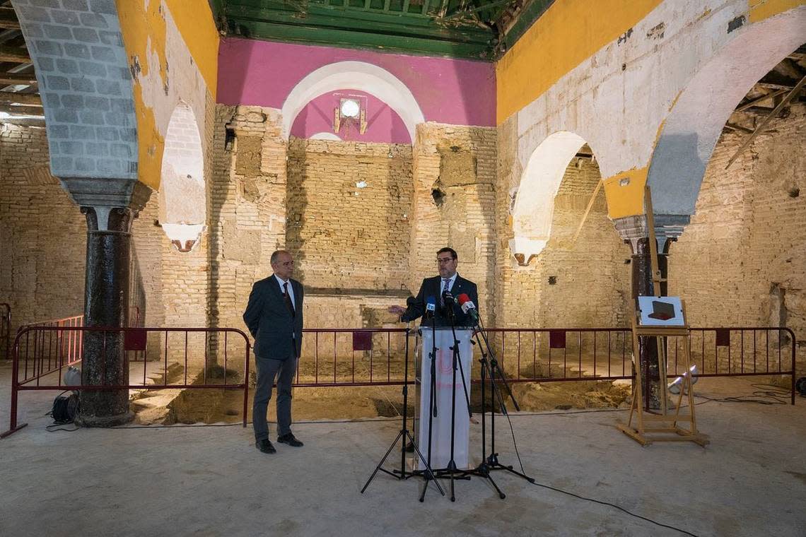 The Niño Perdido’s central hall after excavations exposed the original structure.