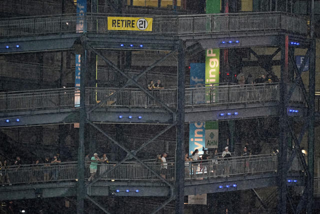 Brewers-Pirates game postponed due to rain