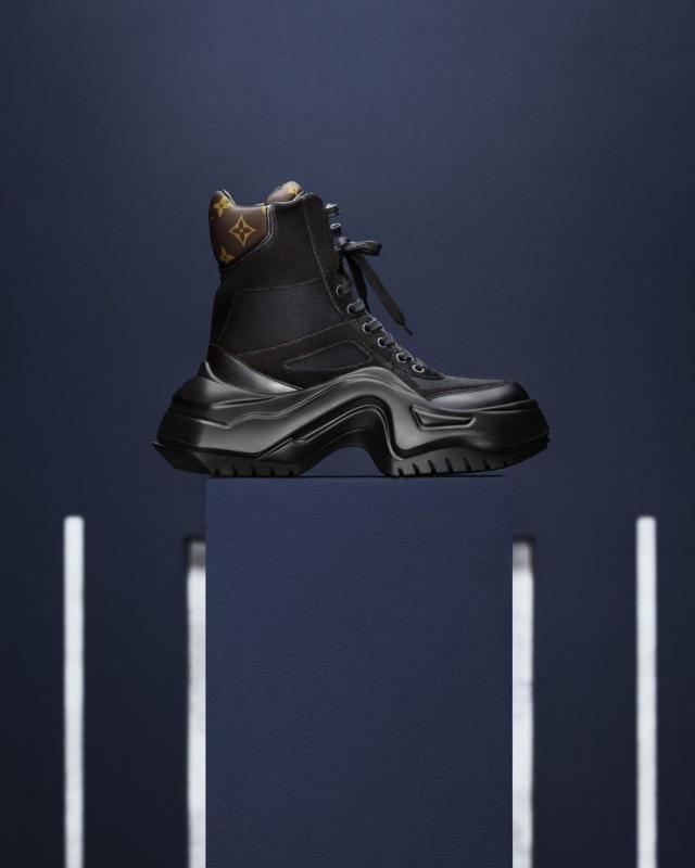 Louis Vuitton Rubber Outsole Shoes for Men