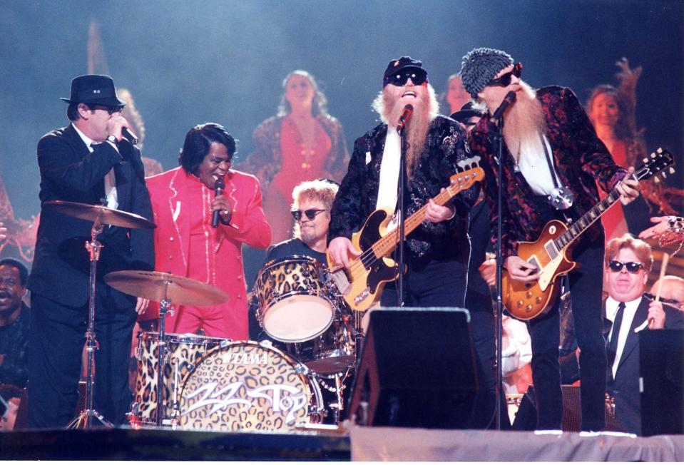 Dan Aykroyd, James Brown, Frank Beard, Dusty Hill and Billy Gibbons of ZZ Top