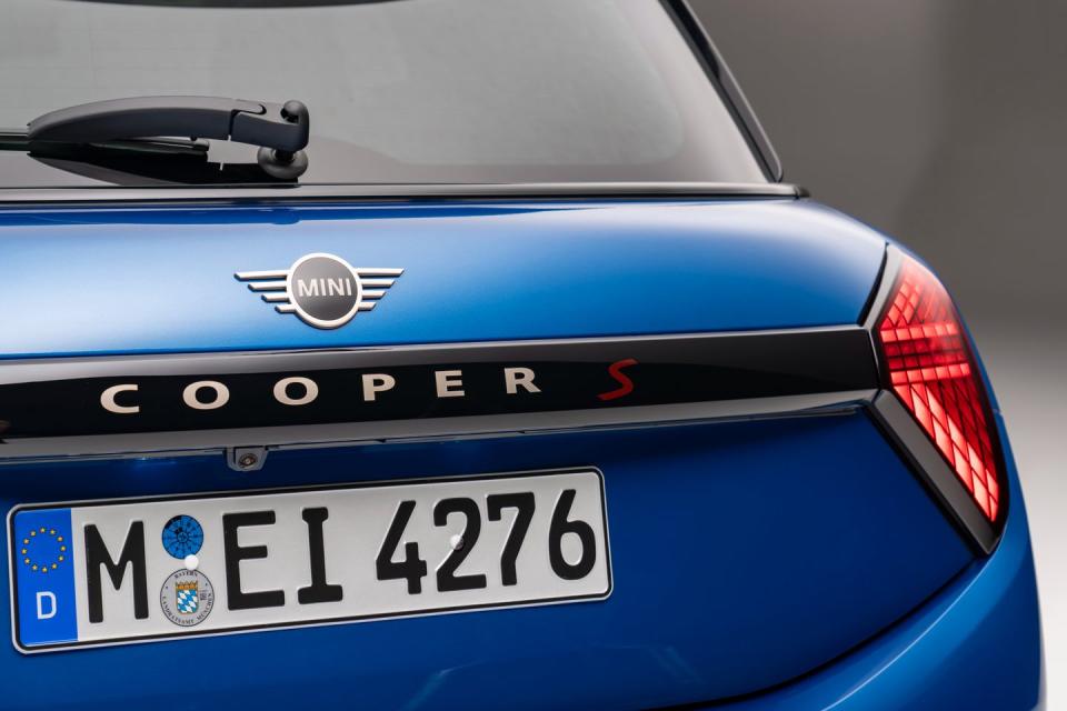 2025 mini cooper 4 door