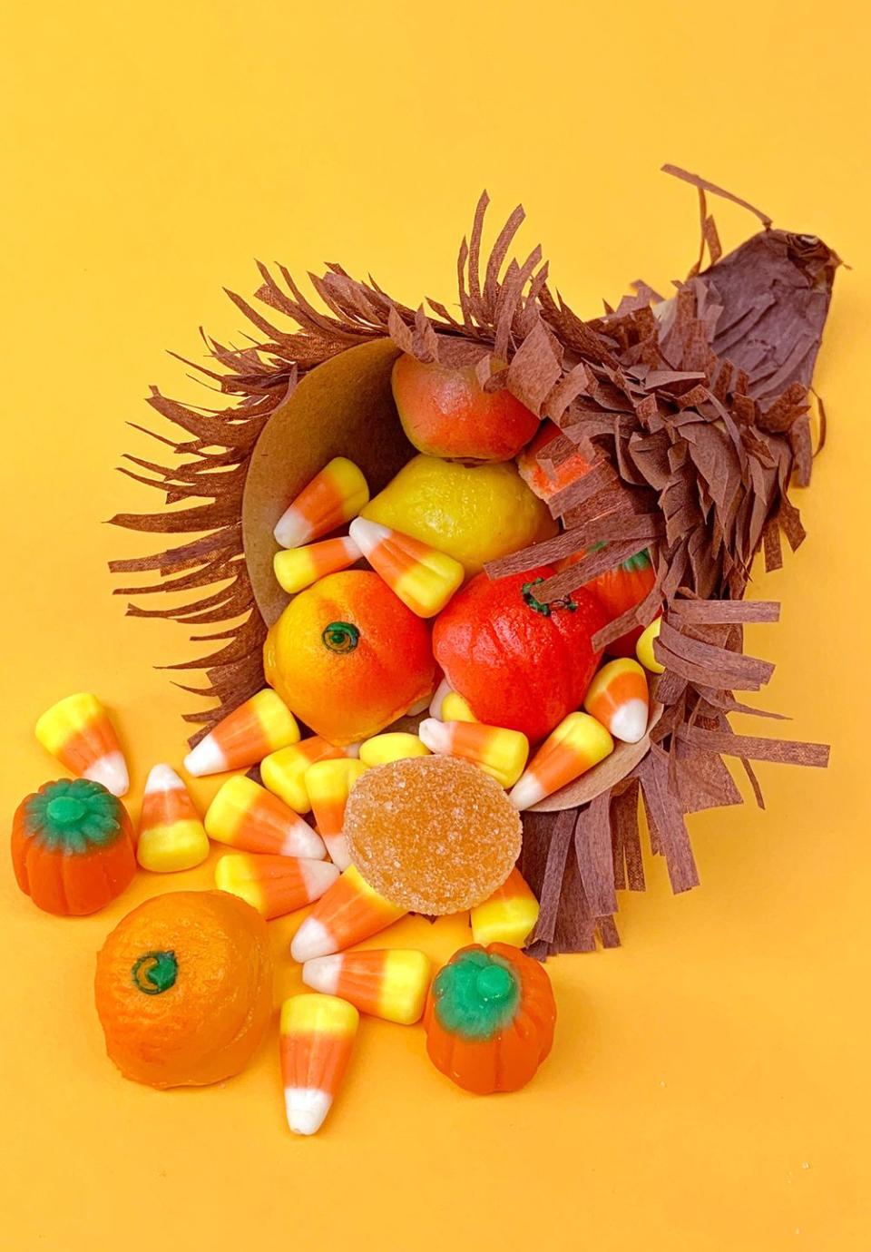 Candy Cornucopia Thanksgiving Craft