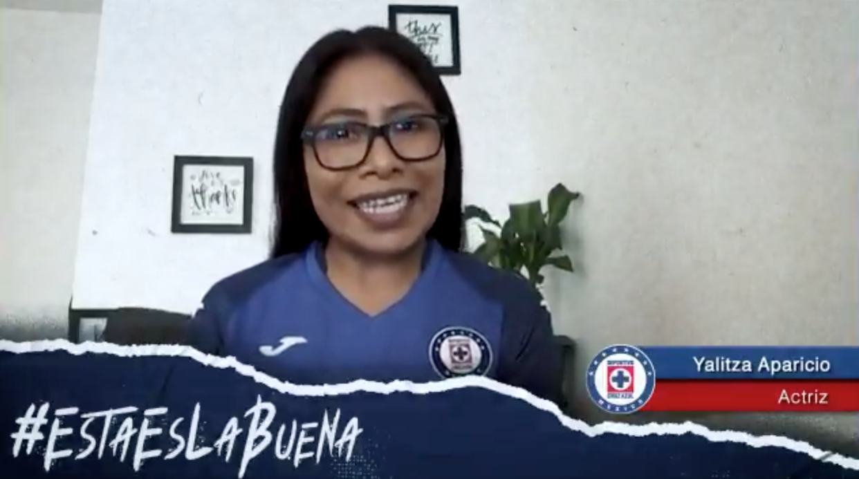 La actriz mexicana Yalitza Aparicio apoya al Cruz Azul. / Foto: captura de pantalla Twitter @CruzAzulCD