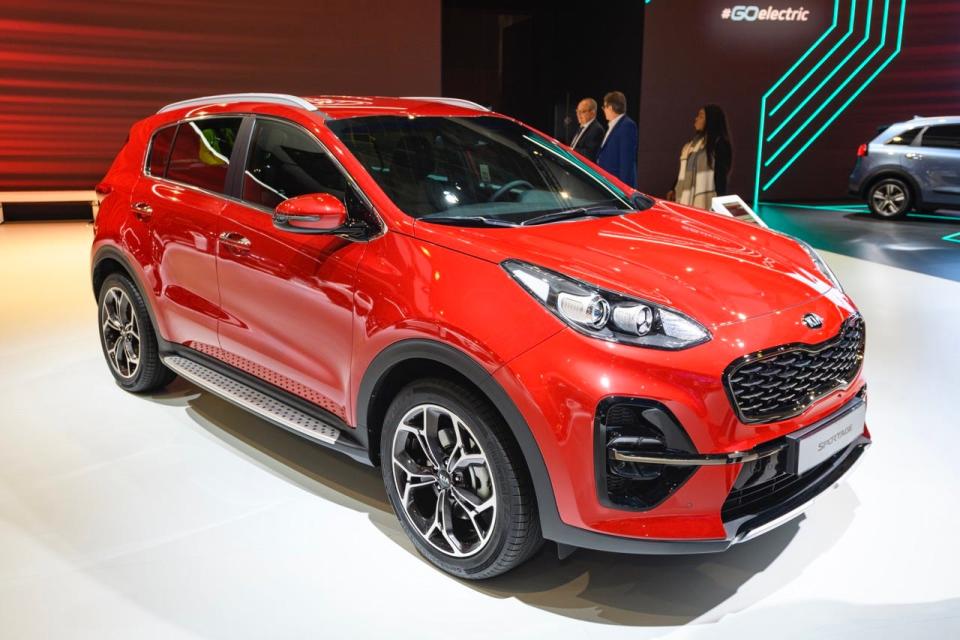 red kia sportage