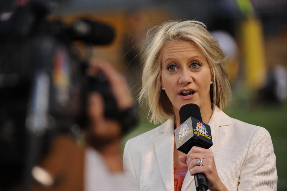 PITTSBURGH - SEPTEMBER 10:  NBC Sunday Night Football sideline reporter Andrea Kremer reports from the field before an NFL game between the Tennessee Titans and Pittsburgh Steelers at Heinz Field on September 10, 2009 in Pittsburgh, Pennsylvania.  The Steelers defeated the Titans 13-10 in overtime.  (Photo by George Gojkovich/Getty Images)