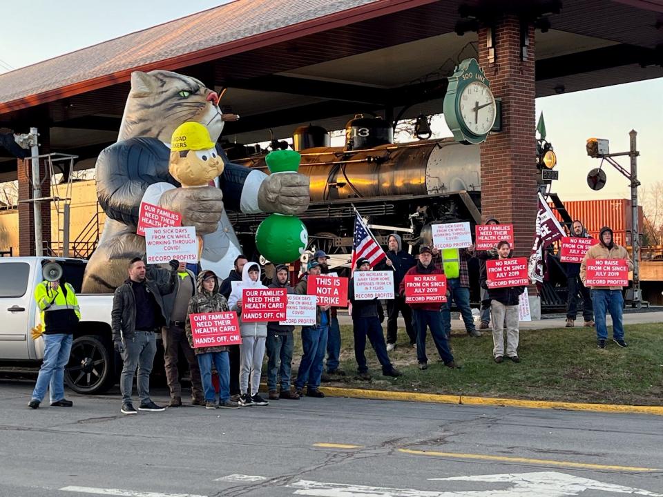 About 20 Canadian National Railroad workers held an informational protest May 4 in Stevens Point.