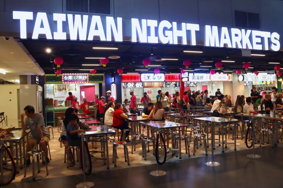 TaiWan Night Markets - food court signage