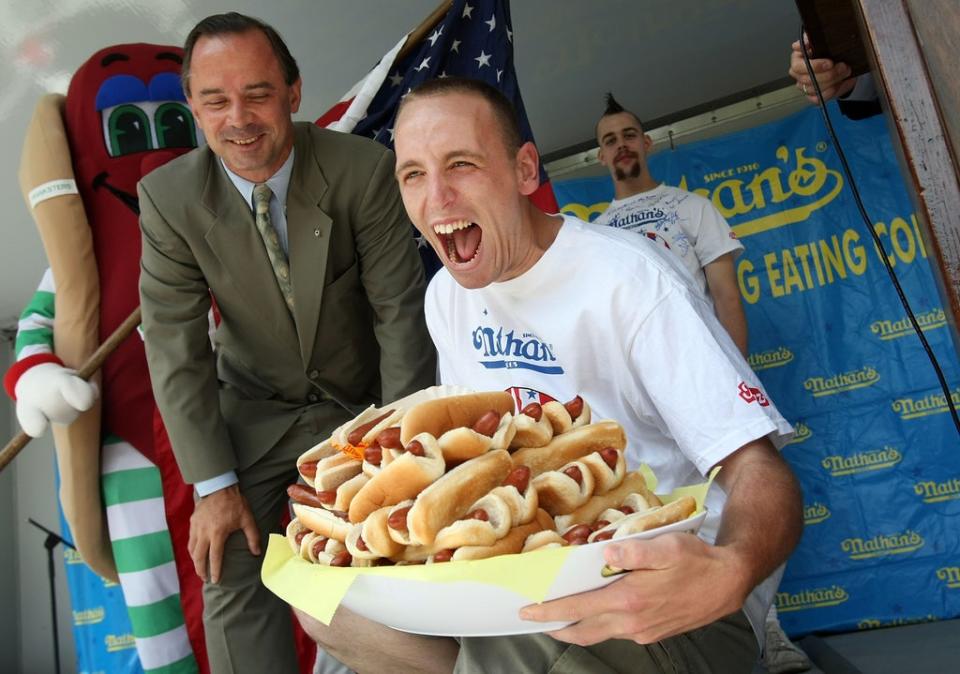 Study suggests eating one hot dog can cut 36 minutes off your life (Getty Images)