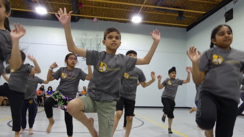 Winnipeg bhangra teacher 'mesmerized' by excitement of students learning about Punjabi culture through dance