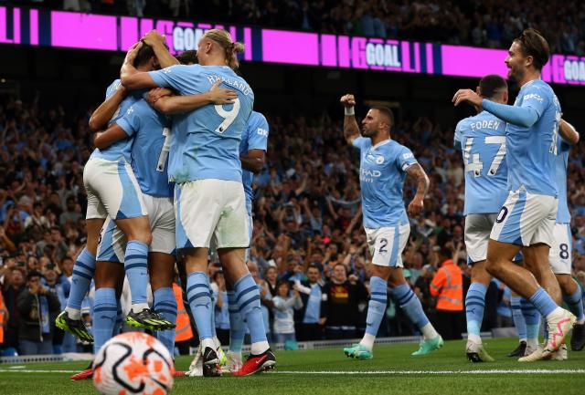 Manchester City end losing skid with dominant performance, narrow