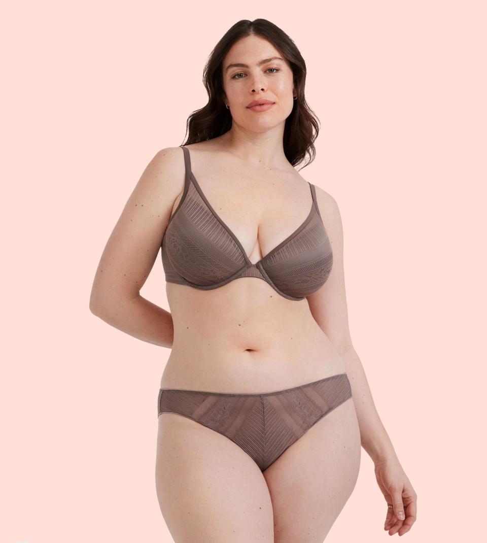 The 15 Best Plus-Size Bras, According to Thousands of Customer Reviews