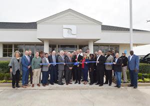 Red River Bank hosted a ribbon-cutting ceremony for its newest full-service banking center on November 4, 2021, at 1855 Country Club Road in Lake Charles, Louisiana.