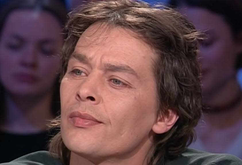 Ari Boulogne, ici lors d’un passage télé  sur France 2 chez Thierry Ardisson, en 2001.