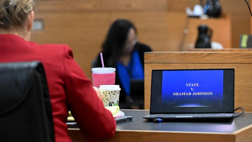 Shamar Johnson awaits the verdict during his trial at the Manatee County Judicial Center, for the 2021 shooting that killed Cecil Richardson. Tiffany Tompkins/ttompkins@bradenton.com