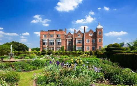 Hatfield House and its garden in Hertfordshire. - Credit: age fotostock / Alamy Stock Photo