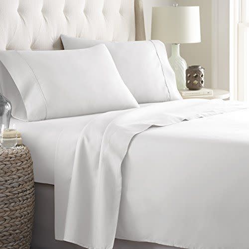 2) HC Collection Bed Sheets Set
