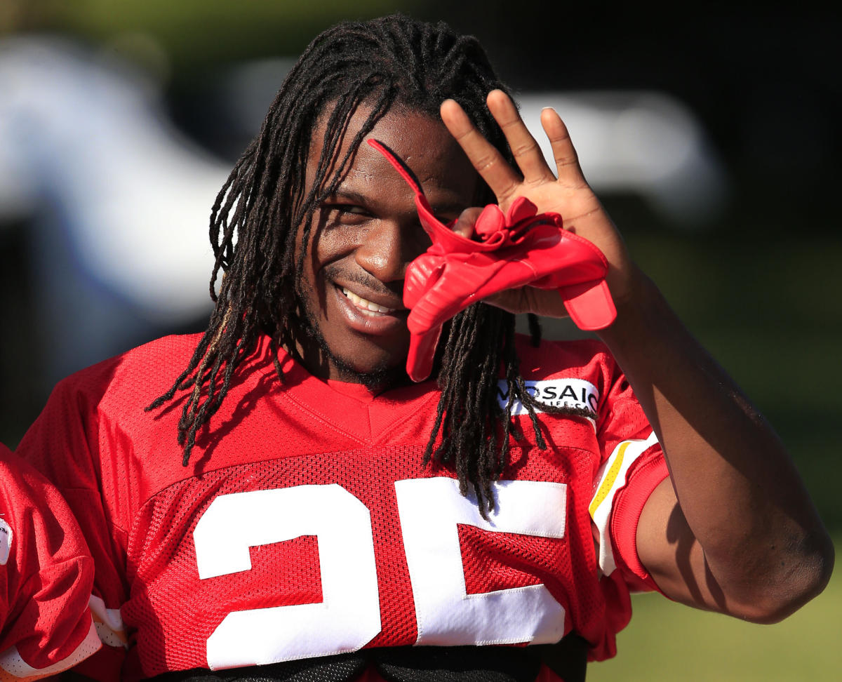 Tuesday's NFL: Jamaal Charles to retire after signing with Chiefs