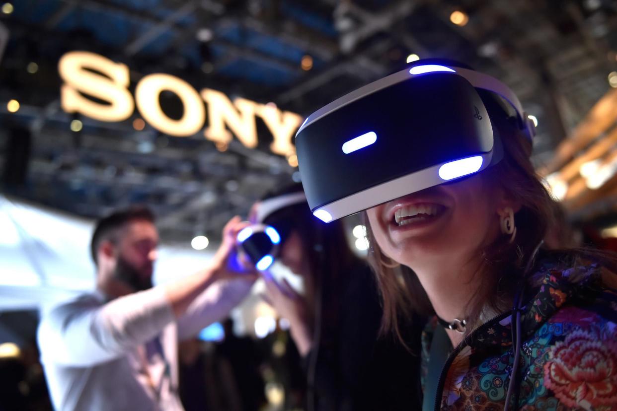Attendee Kristen Sarah uses Sony's Playstation VR at the Sony booth during CES 2018 at the Las Vegas Convention Center on January 9, 2018 in Las Vegas, Nevada: David Becker/Getty Images