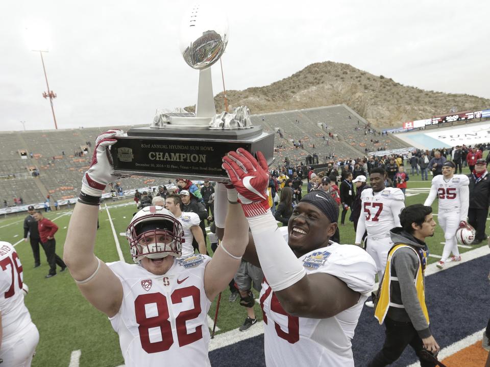 Stanford's defense helped Cardinal notch third-straight bowl win. (AP)