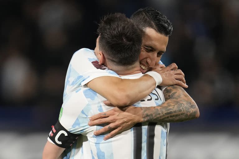 Ángel Di María y Lionel Messi, dos de los pilares en los que se apoya la ilusión albiceleste en el Mundial