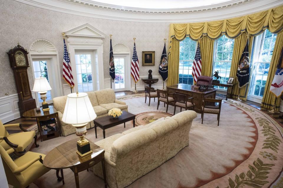 <p>President Trump's newly renovated Oval Office is shown after a <a href="https://www.townandcountrymag.com/society/politics/a10366986/trump-white-house-renovation-details/" rel="nofollow noopener" target="_blank" data-ylk="slk:17-day White House renovation;elm:context_link;itc:0;sec:content-canvas" class="link ">17-day White House renovation</a>.</p>