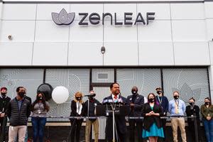 Aurora Mayor Richard C. Irvin, making opening remarks at Zen Leaf Aurora, 10/20/20.