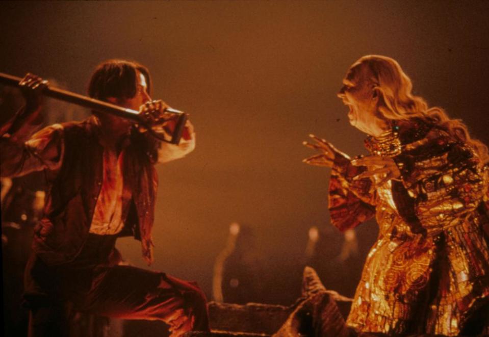 Keanu Reeves and Gary Oldman in Bram Stoker’s Dracula