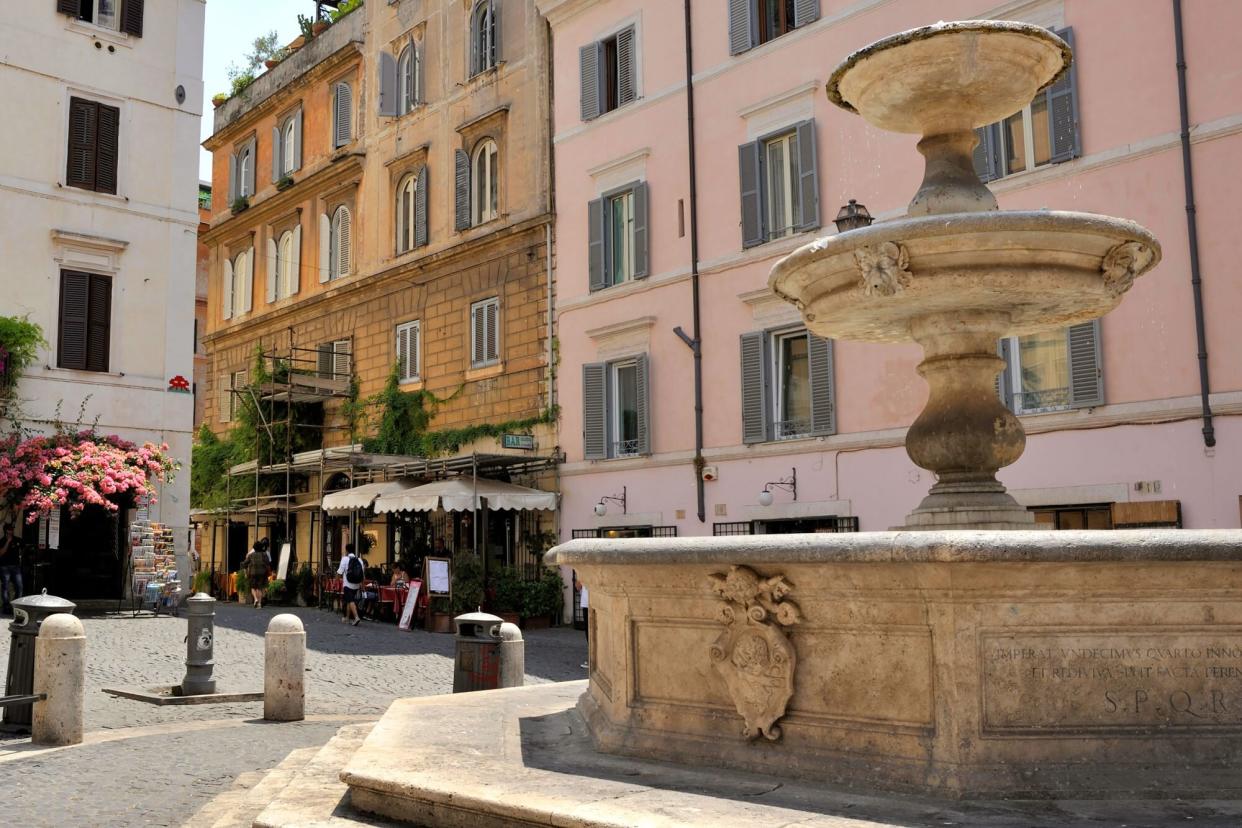 Fontana dei Catecumeni in Piazza della Madonna dei Monti