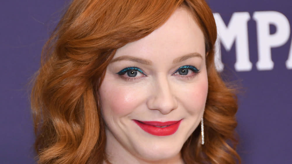 Christina Hendricks hat wunderschöne Hände (Bild: Birdie Thompson/AdMedia/ImageCollect)