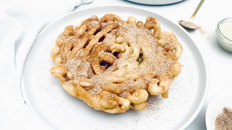 cinnamon sugar funnel cake