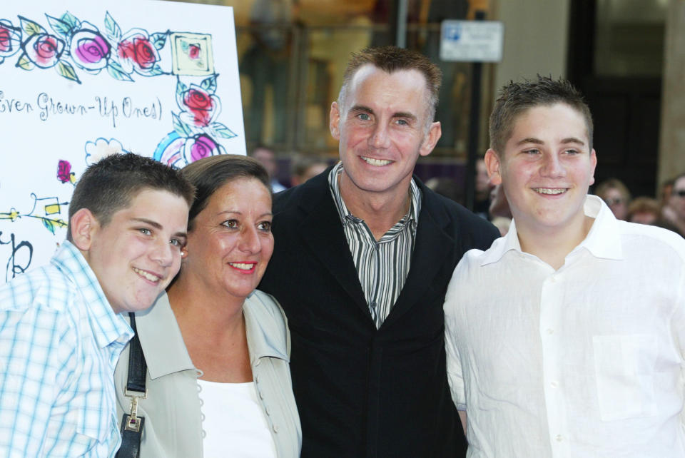 Gary Rhodes and family pictured in 2003 in London. (Photo by Jo Hale/Getty Images)